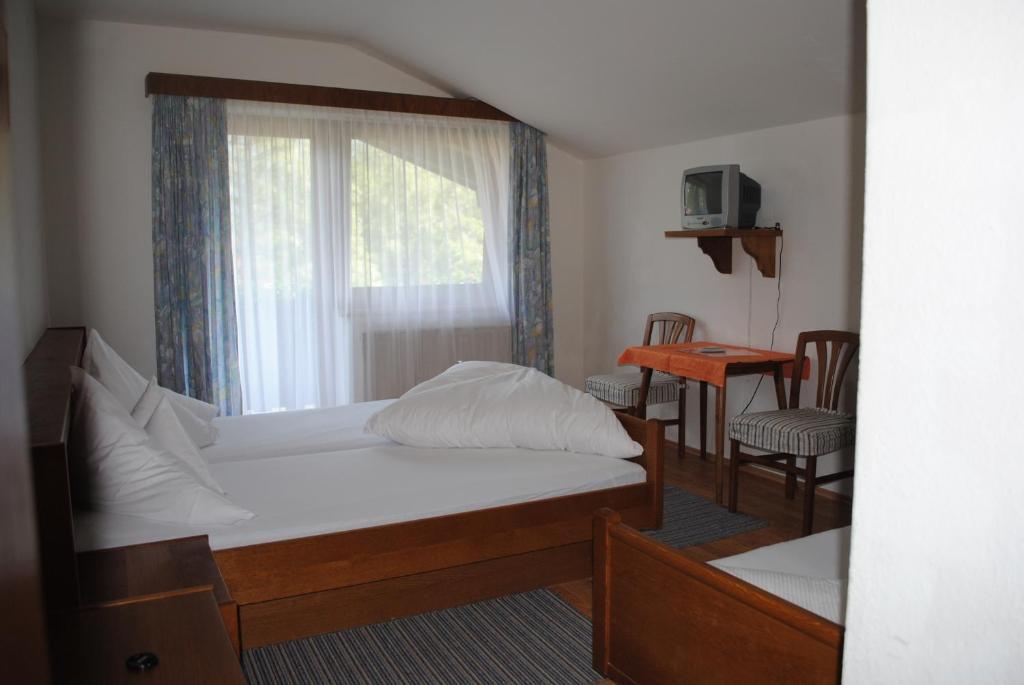 Pension Larchenhof Maurach  Bilik gambar